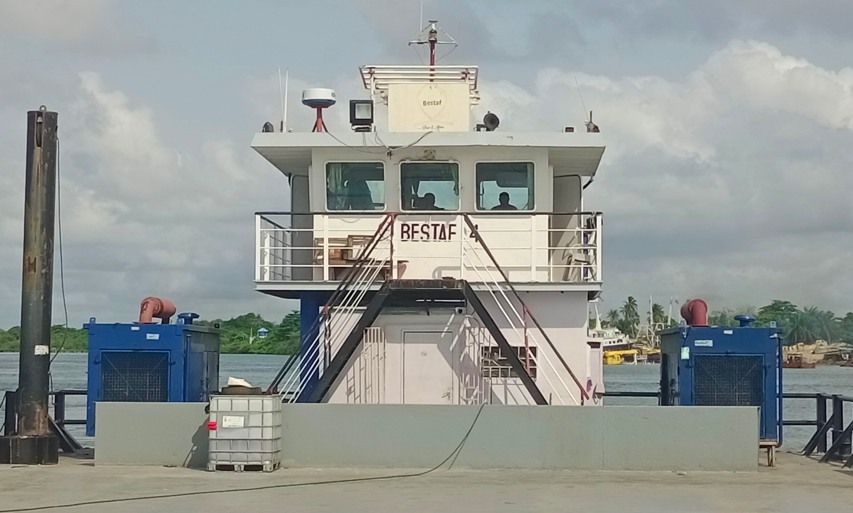 BESTAF 4 Barge